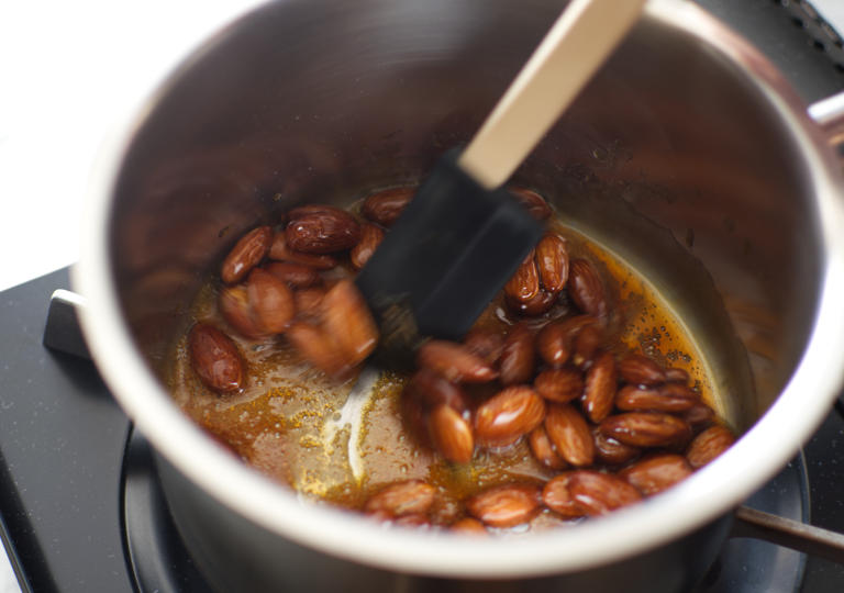 メース風味のプラリネレシピエスビー食品株式会社