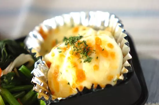 お弁当にピッタリ！カニカマとはんぺんのチーズ焼き レシピ・作り方Tasty