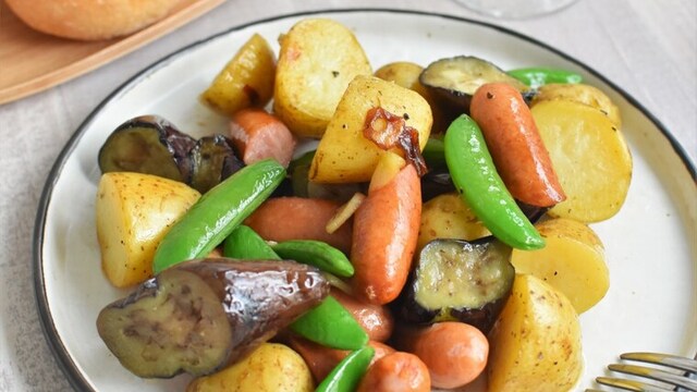 じゃがいもとひき肉のレンジ蒸し