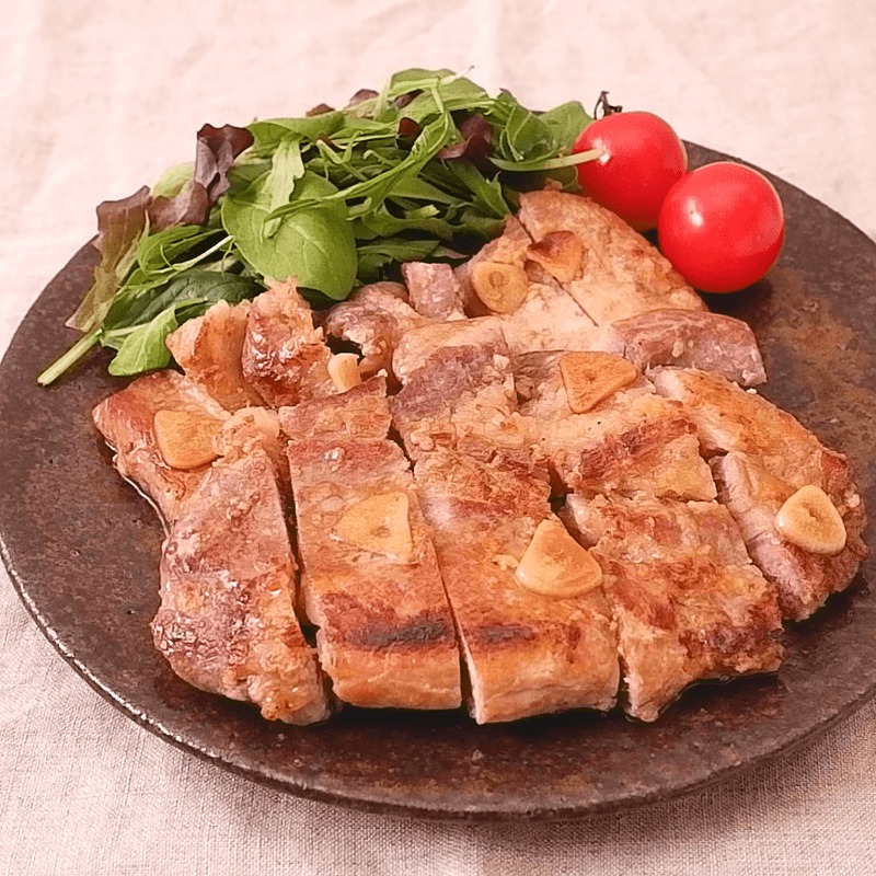 旨みが染み込む！ 豚ロースの塩麹ソテ