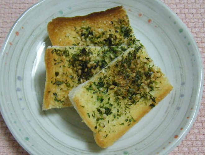 あぶり海苔佃煮のチーズトースト 樋口直哉さんによる遠忠食品レシピシリーズ