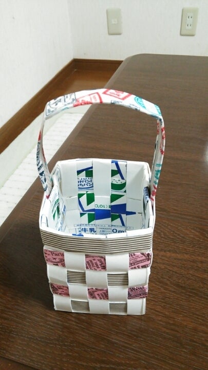 かごバッグや小物を手作り！「クラフトバンド」の編み方＆作品集キナリノ