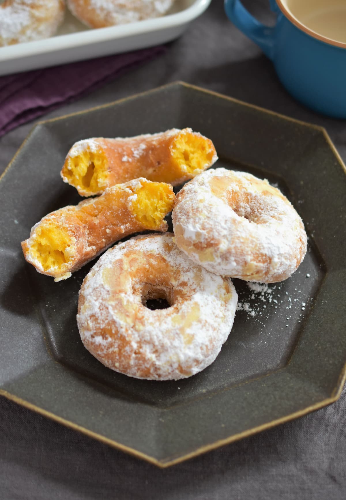 かぼちゃの簡単おやつ ホットケーキミックスを混ぜるだけ！かぼちゃドーナツレシピ・作り方Tasty