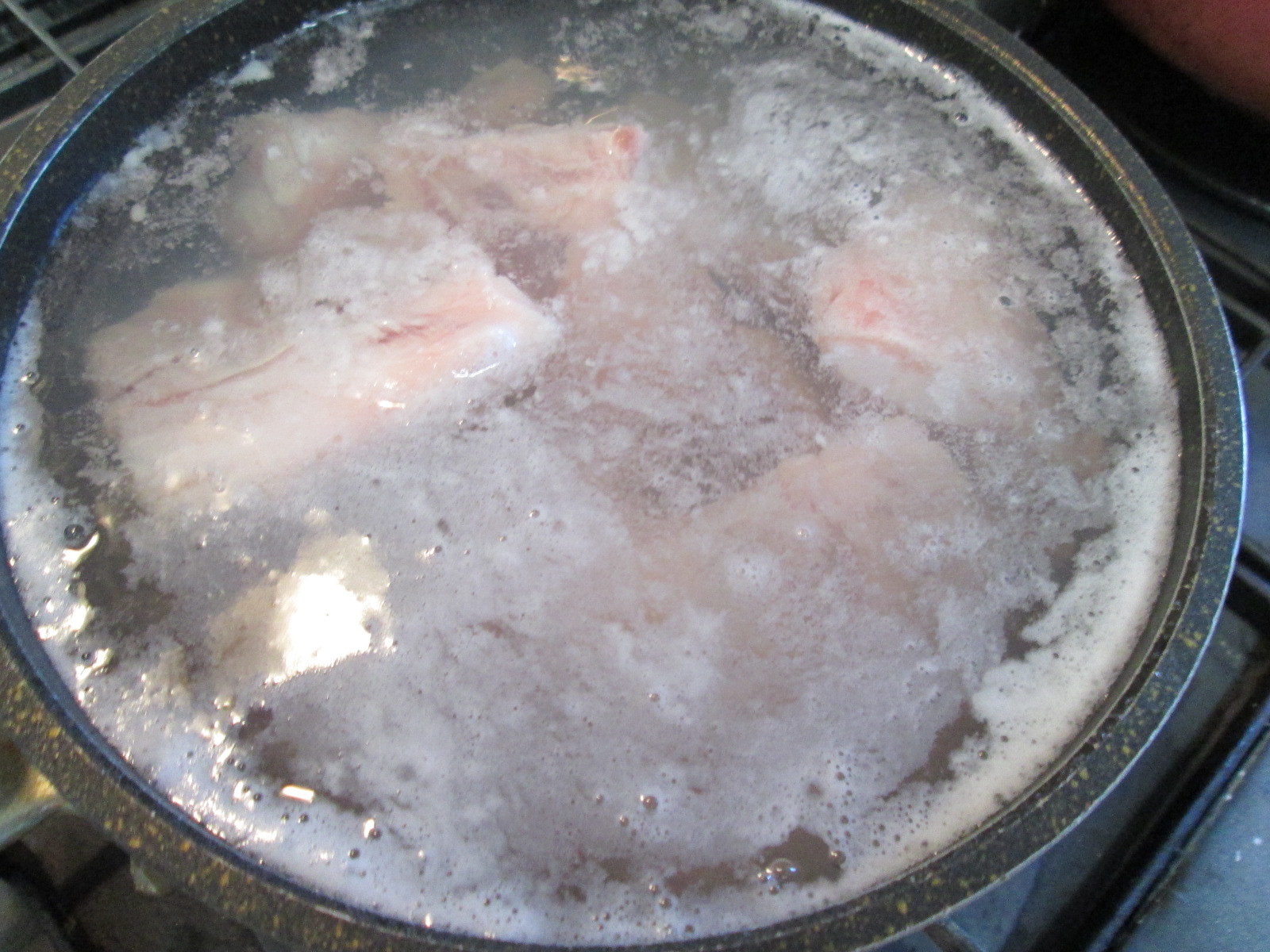 国産豚ばらなんこつ1kg お肉 豚肉 パイカ 煮込み料理 メガ盛り バラ凍結 ソーキ 沖縄 郷土料理 軟骨 : お肉屋のふじ子ちゃん - 通販 -Yahoo!ショッピング