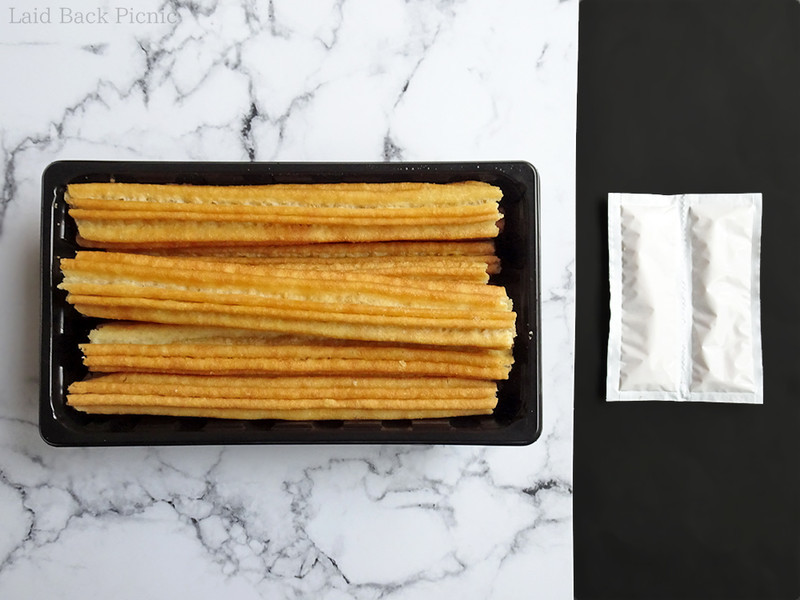 揚げずにトースターで！冷凍チュロスの調理