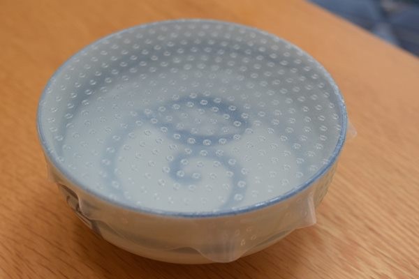 ニトリの何度も使える「シリコンエコラップ」は、ラップ以外の使い方もできる優れモノなのさ～マイ定番スタイルROOMIE ルーミー