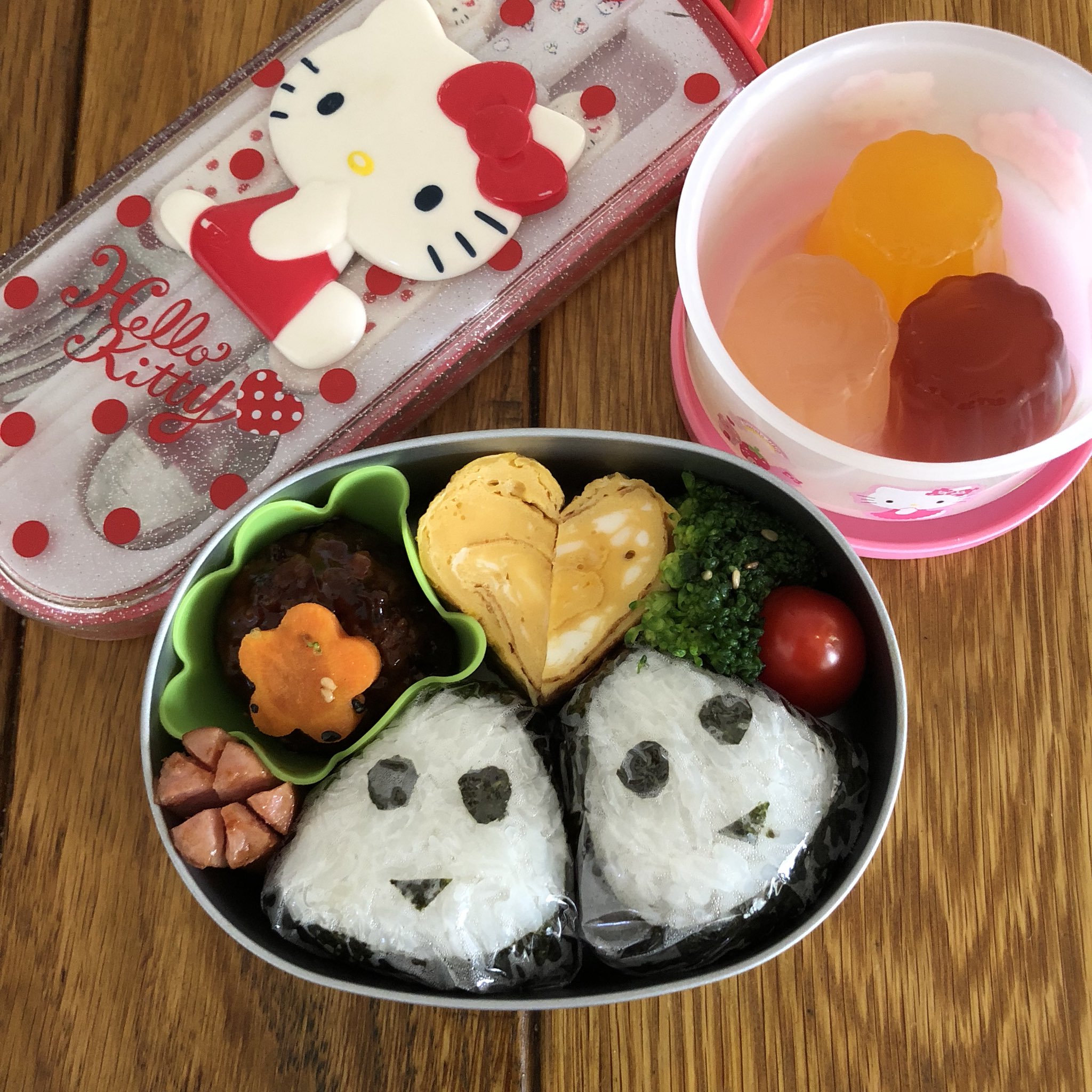 ご飯170g のお弁当 鯖水煮缶巾着・蒸し鶏辛味ソース・チーズ沢庵・コンニャクゼリー obentoお弁当作りさば缶巾着蒸し鶏obento毎日のお弁当油揚げ料理