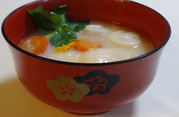 自分のための「白味噌雑煮」と家族でいただく「海苔雑煮」ーー上田淳子さんが作る二つのお雑煮アイスム