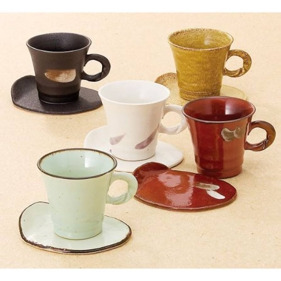 ソーサーはコーヒーや紅茶を注いで飲むためのものでした横山美術館