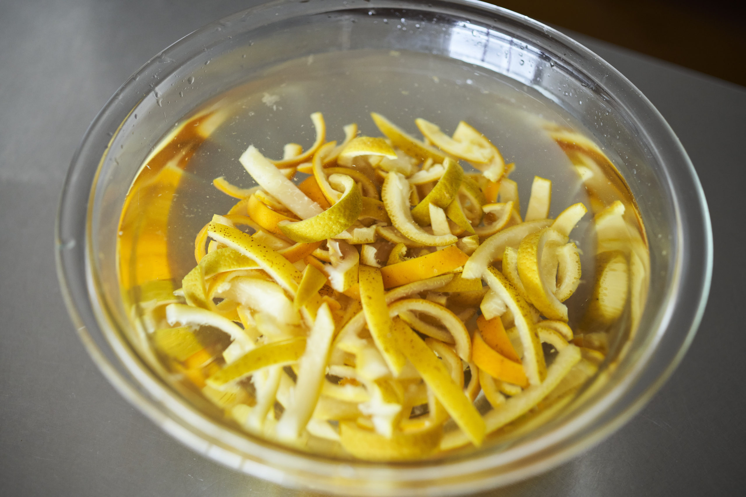 最強のオレンジピール作りイタリアン・ワインはレガーメ神楽坂