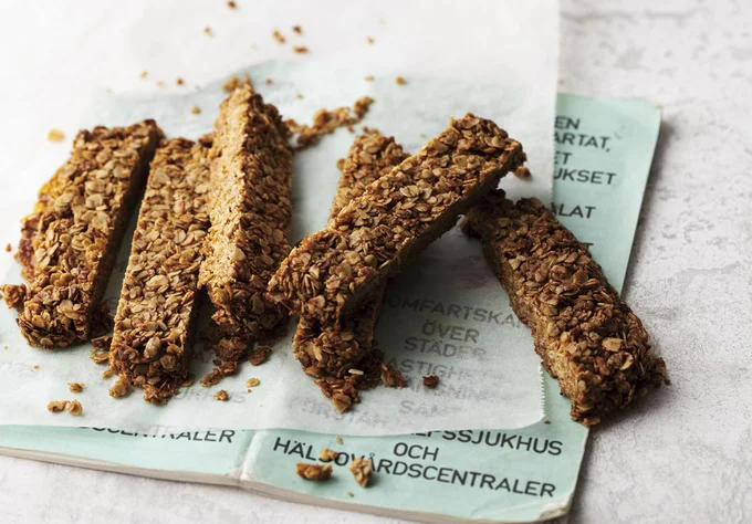 繊維豊富＆低糖質！バナナとオートミールだけで作るシリアルバー管理栄養士が教えるダイエット朝食ヨガジャーナルオンライン