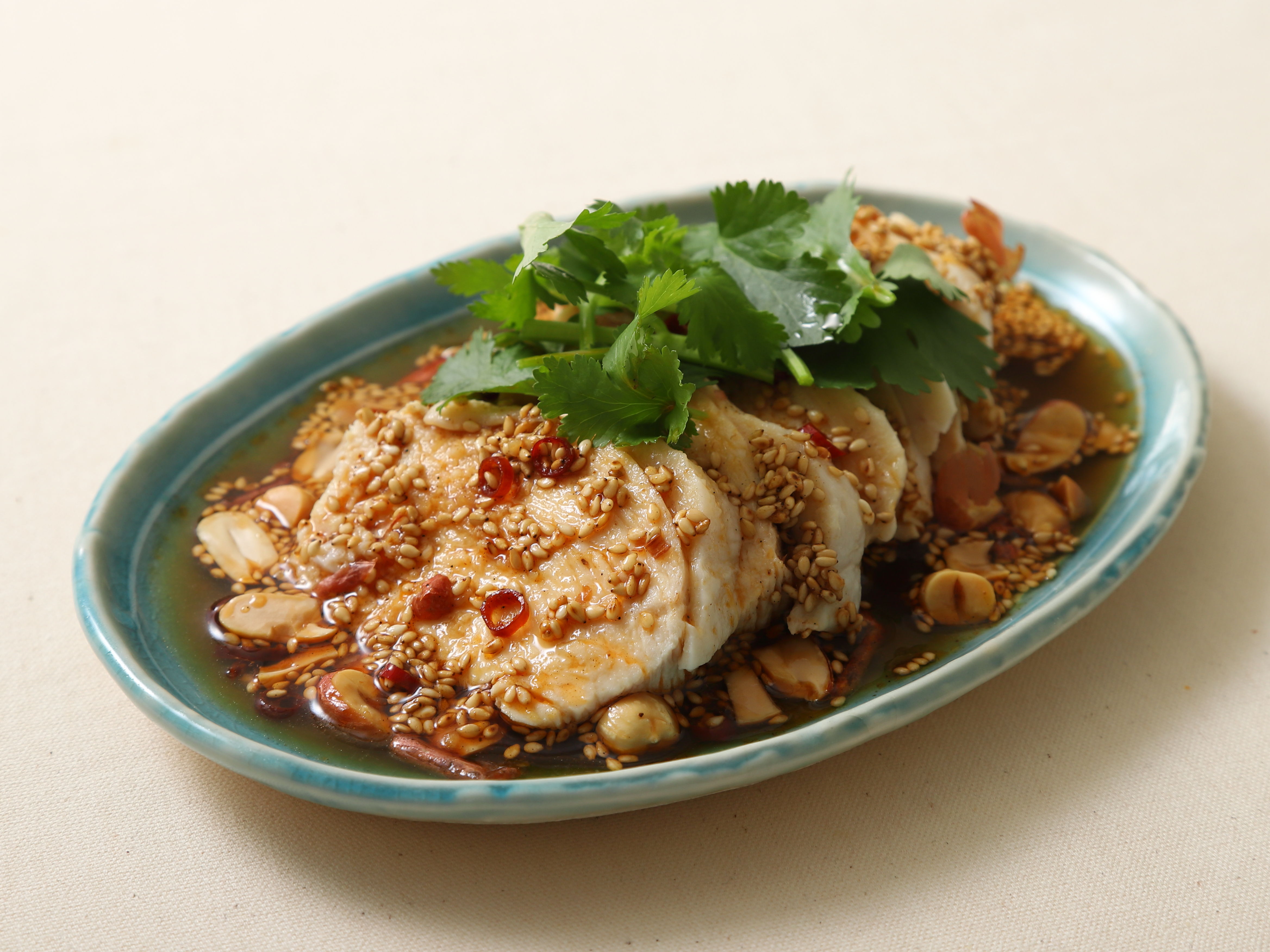 ピリ辛＆しっとり～よだれが出る美味しさ！よだれ鶏