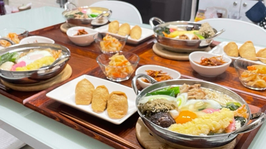 ぐつぐつ煮込んだ美味しさ！ 冬にぴったりの温かくてほっとする味わい！街かど屋の「鍋焼きうどん定食シリーズ」＆定食屋の新メニュー「ラーメン定食」も登場！Alcocca梅田大阪アルコッカ 梅田 大阪