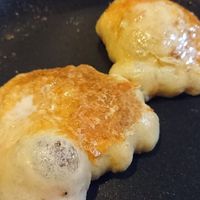 title 🍴片栗粉で作るより断然低糖質！おからサイリウム餅 おからとサイリウム おおばこ で作るおから餅は、低糖質でダイエットにぴったり！混ぜてレンジで加熱するだけなので簡単です。 もちもち、とろける美味しさです。 1人分のカロリー約41kcal、糖質約1.2g。 食物