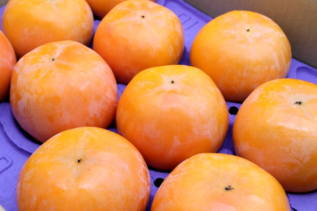 クックパッドニュース：種、ヘタ 地味に困る「柿のむき方」これが正解！毎日新聞