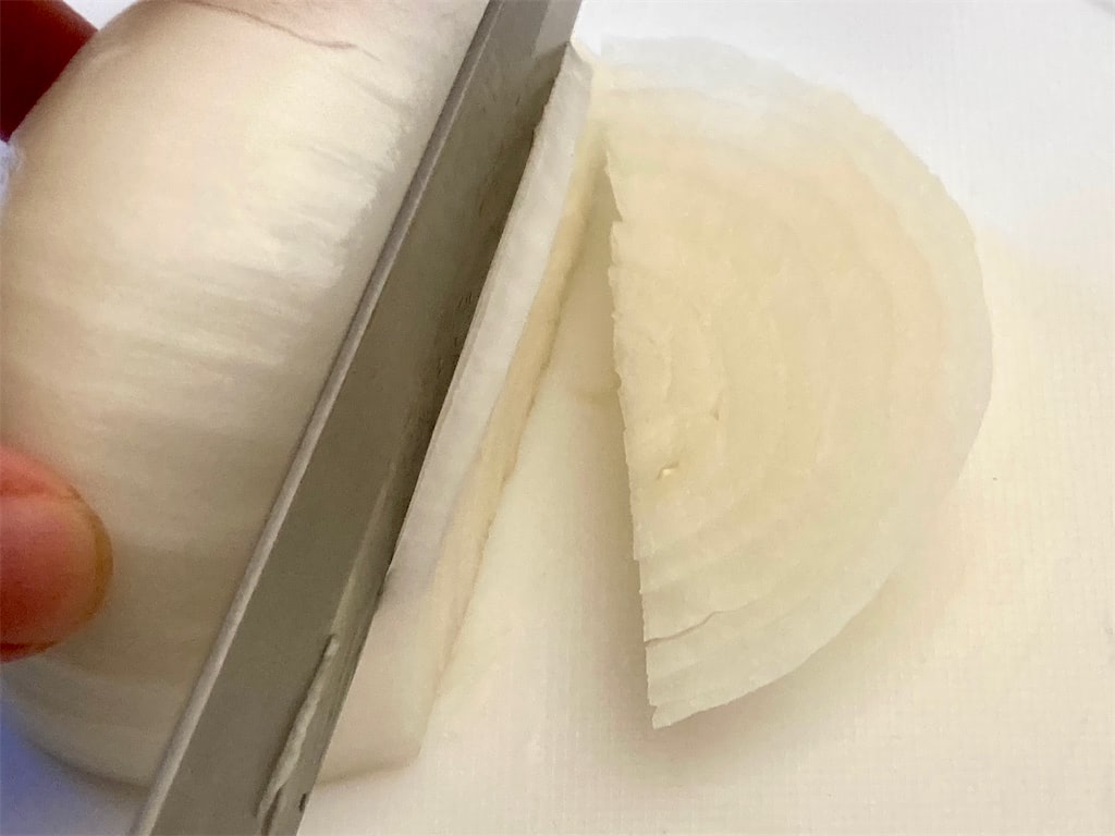 新玉ねぎの保存 冷蔵なら茶色い薄皮は剥いておく⁉冷凍しても生食できる⁉冷凍で加熱時間が短縮⁉『あたらしい日日』こんな時代のニューノーマルな暮らし方。食と農、生活情報をお届けします