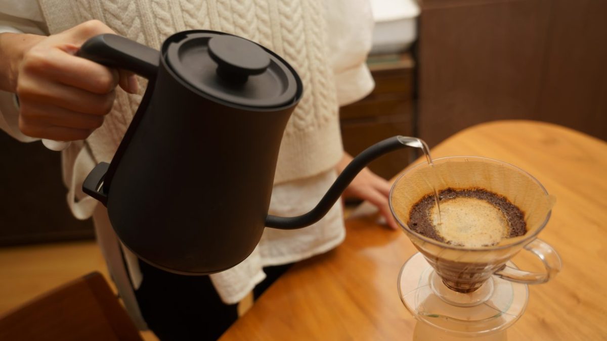 ケトル」って英語なの？「ポット」とはどう違う？「電気ポット」「やかん」についても解説 Kimini英会話