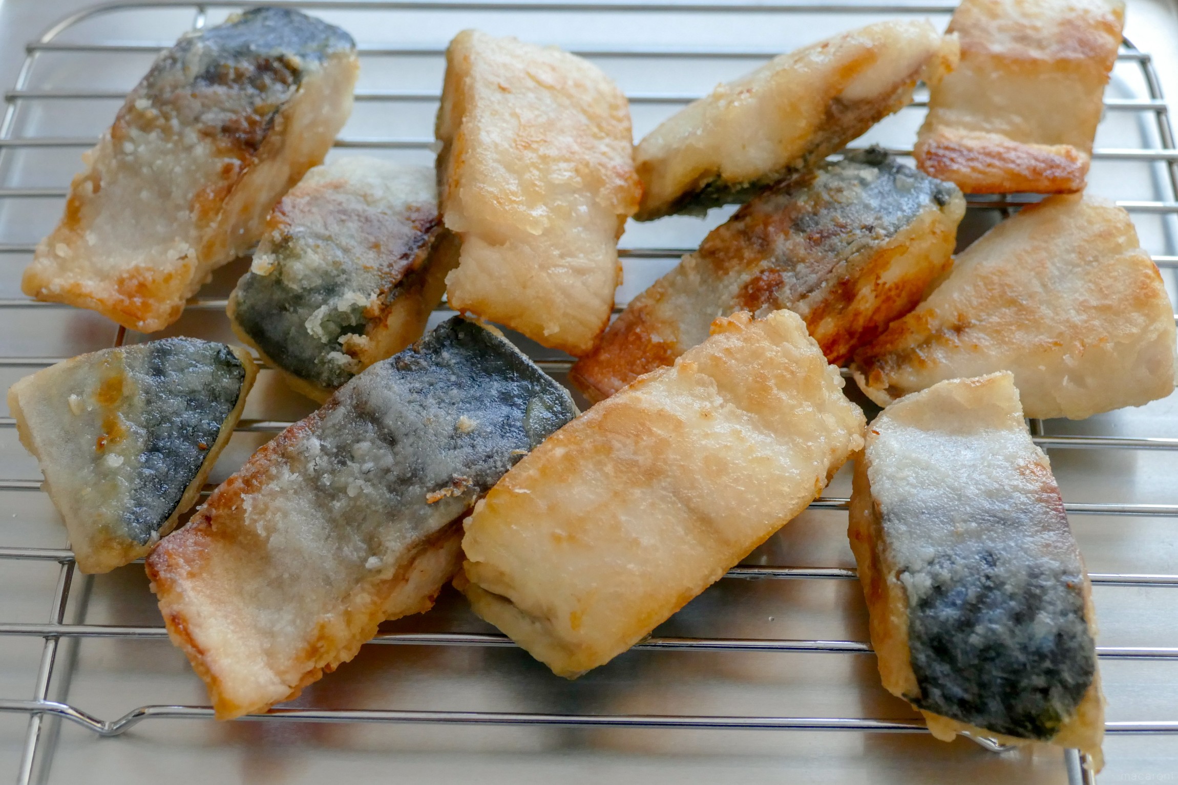 外はパリッと、中はふっくら！ 塩サバのさっぱり焼き