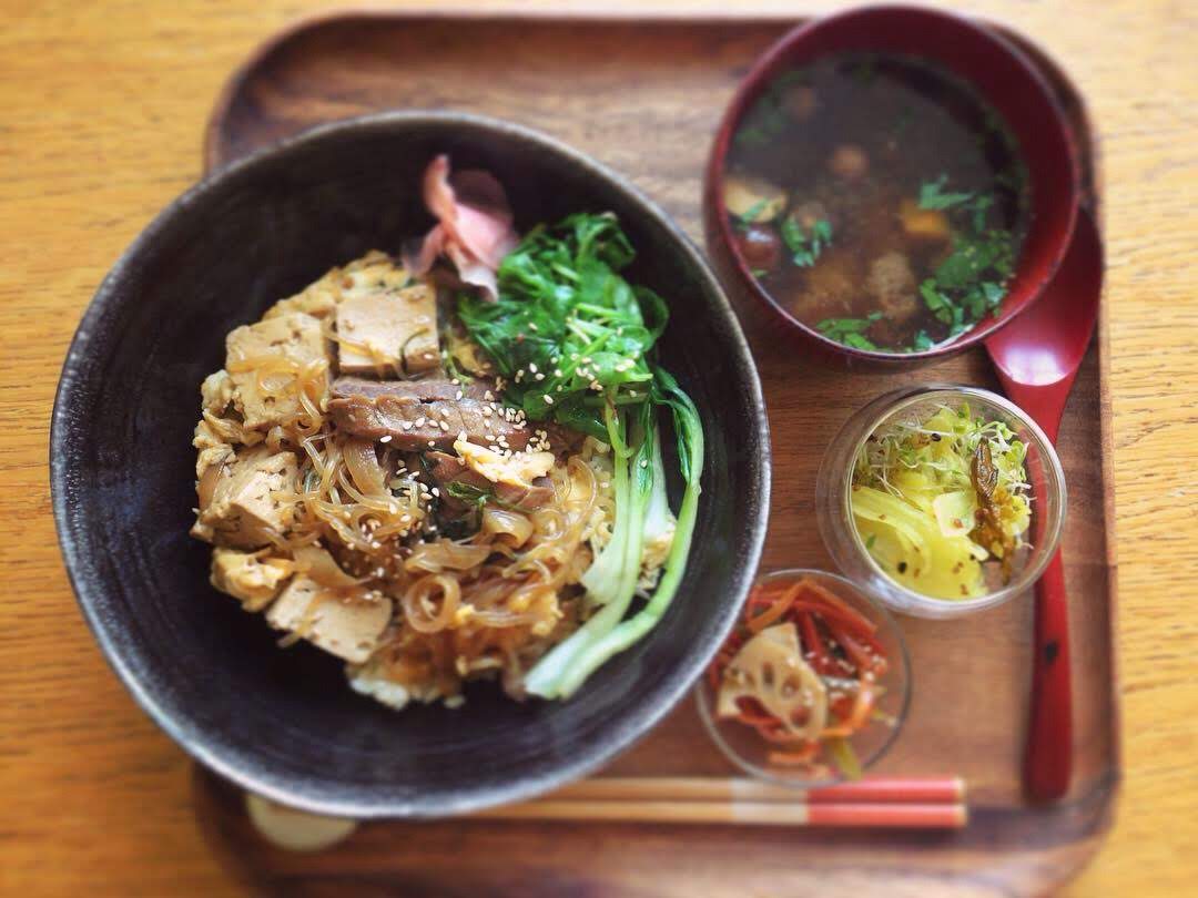 すき焼き の献立に合うおかず30選！箸休めにもぴったりな副菜や付け合わせレシピ4yuuu