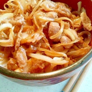 市販のルウに深みが増す「コクあまカレー」