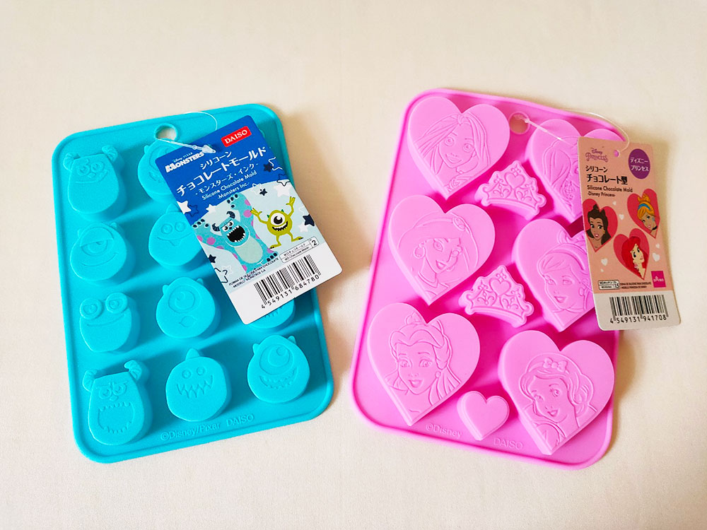 ダイソーのコレな～んだ！？絶対に食べちゃダメ♡パカッと開いて中にしまえるパンの形の文房具ポイント交換のPeX