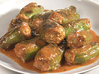 ケチャップ味があとひくおいしさ！ ピーマンころころ肉詰め