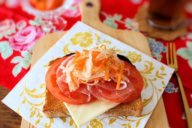 余ったおせちの紅白なますをリメイク。バインミー –Organic Recipeオーガニックレシピ