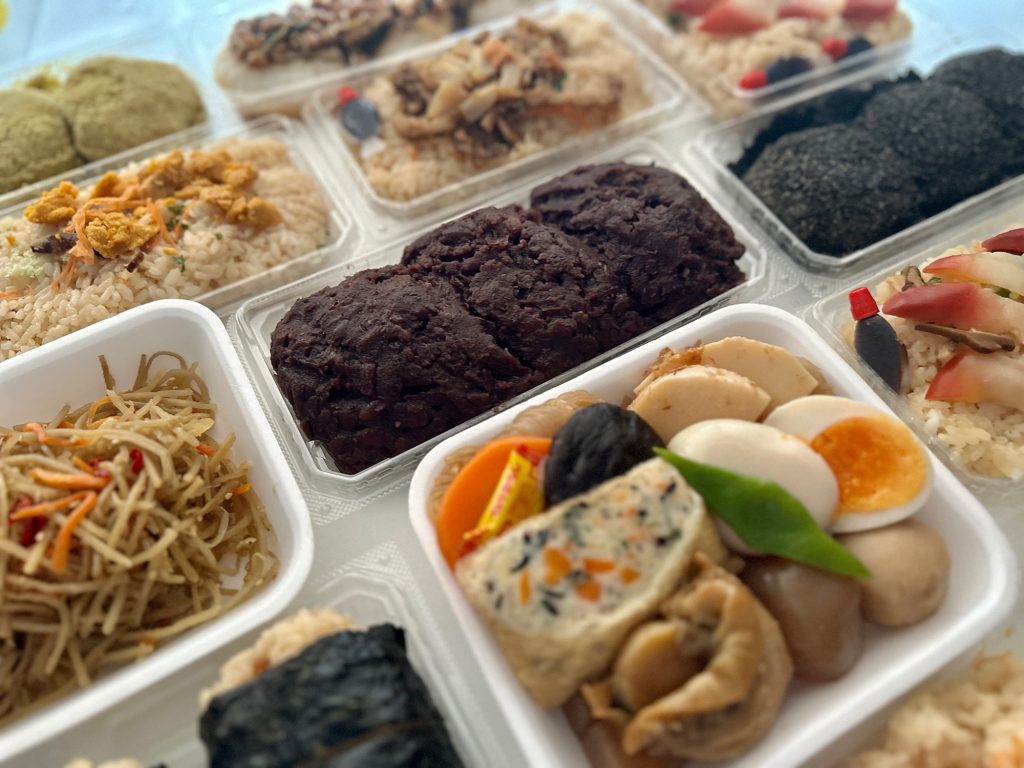 おはぎ１万個無料配布！道産子どすどす