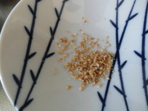 セリアのゴマすり器で、すりたての風味とごまの高い栄養価を頂きます♪