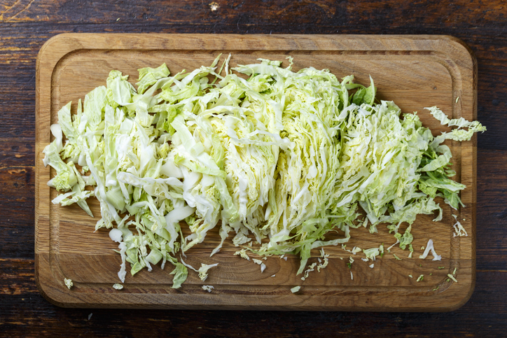 レシピ画像付 ザワークラウト風キャベツのポークソテー こんにちは🙋🏻 今日は、キャベツがもりもり食べられる！キャベツ ソースのポークソテーを作りました。キャベツソースといっても、ドイツの発酵キャベツ、ザワークラウト風なものを即席で作って、粒マスタードと