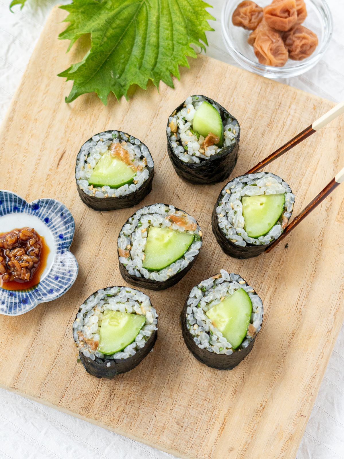 かっぱ巻きをアレンジ！さっぱり梅しそ海苔巻き