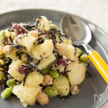 シーフードミックスとアボカドのサラダ