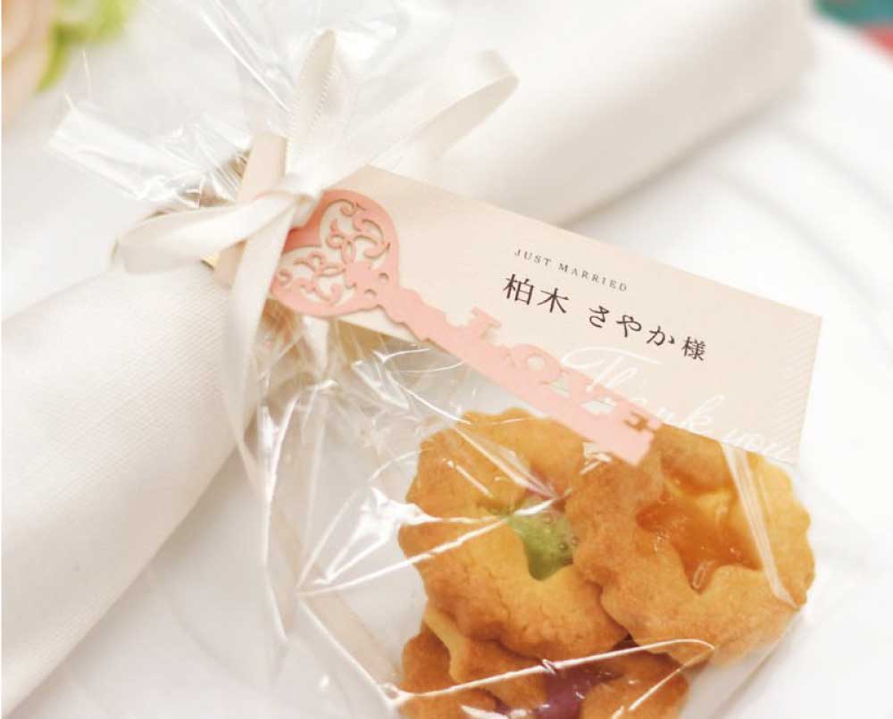 結婚式の席札用アイシングクッキーsweets box Salut