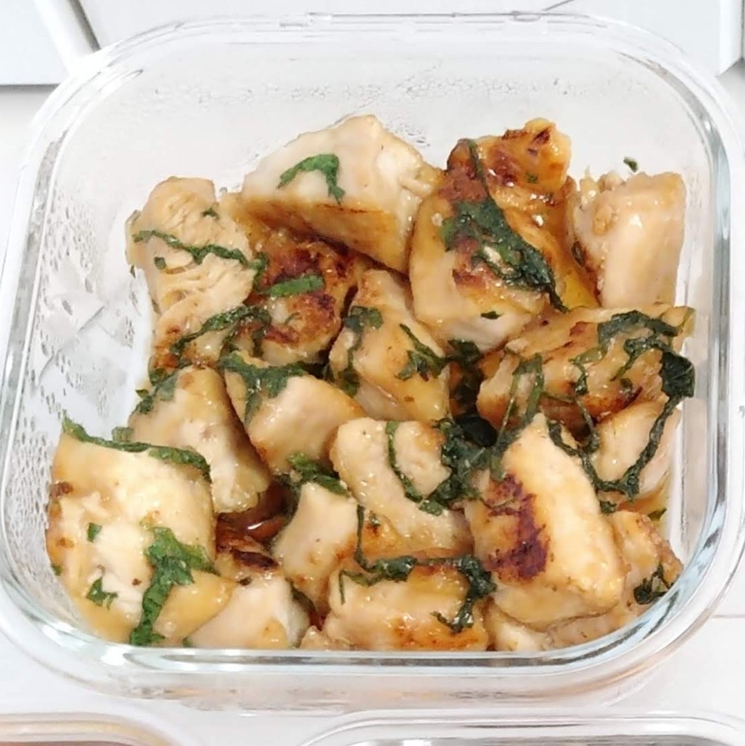 さっぱり旨うま♪鶏むね肉の梅しそ焼き