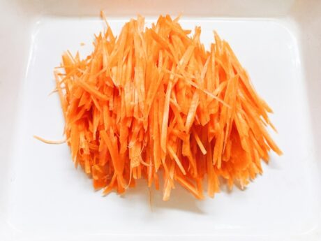 ごぼうと新玉ねぎの牛丼movinow