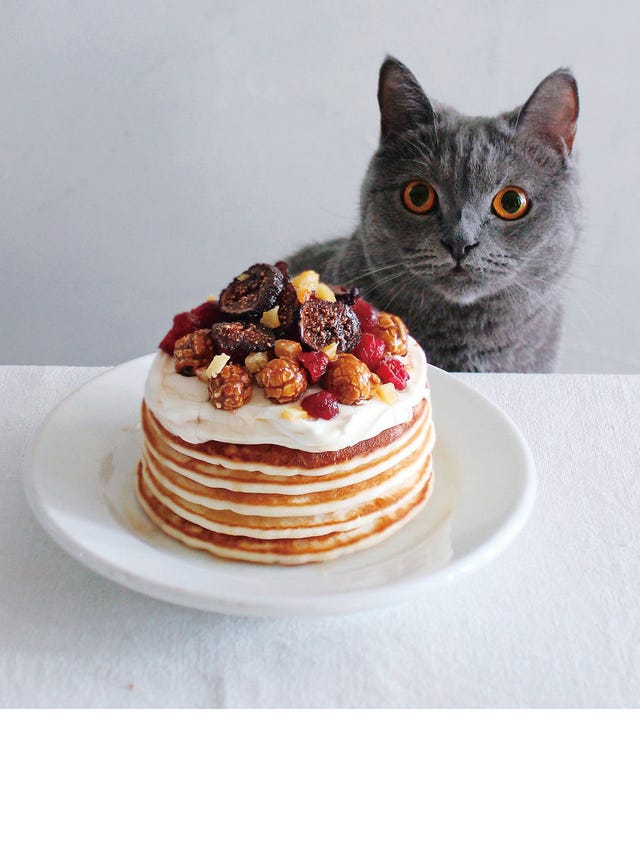 パンに合わせる料理レシピ詳細 - シュトレンのマスカルポーネクリーム添えおいしいパンの百科事典