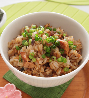 さばの味噌煮炊き込みごはんソトレシピキャンプ飯レシピ＆アウトドアライフ・プラットフォーム