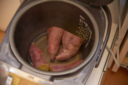 簡単あま～いさつま芋 炊飯器 ：レオン亭