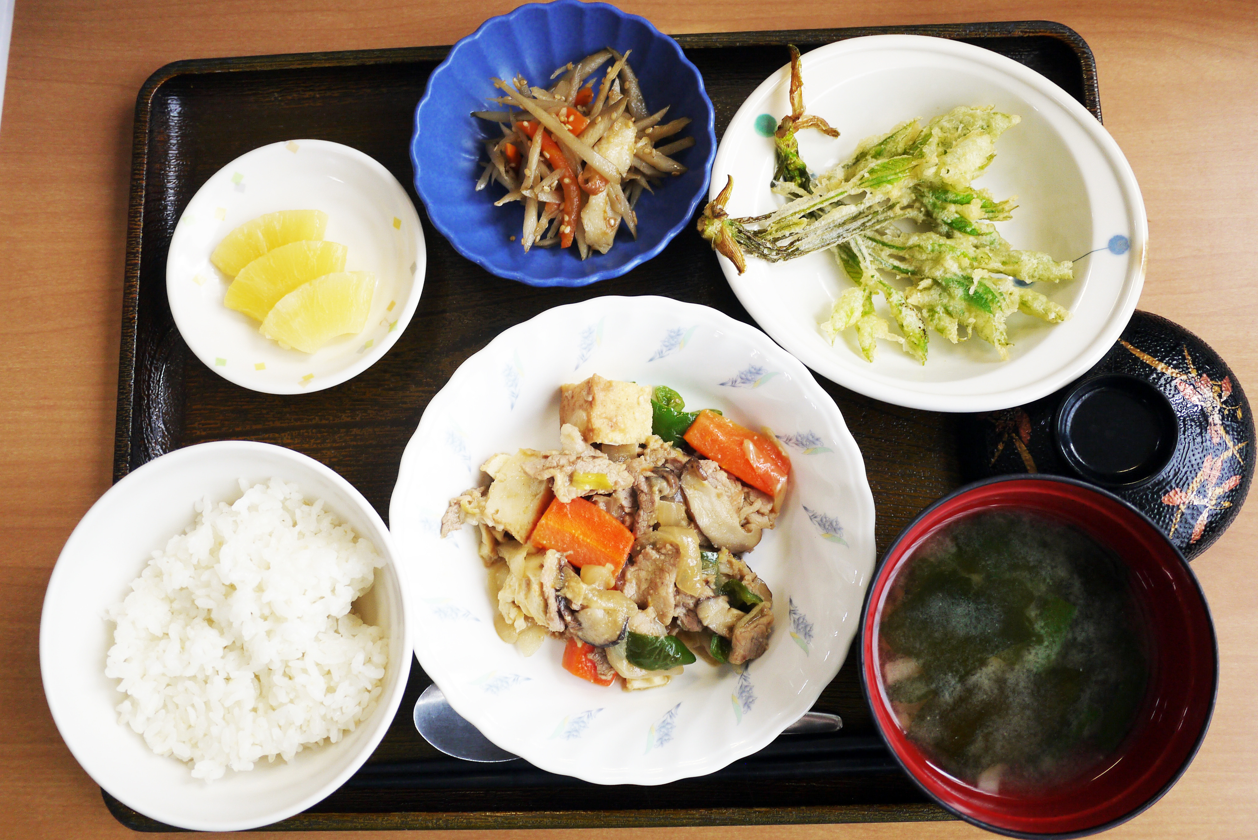 コシアブラのおひたし♪味噌マヨネーズ