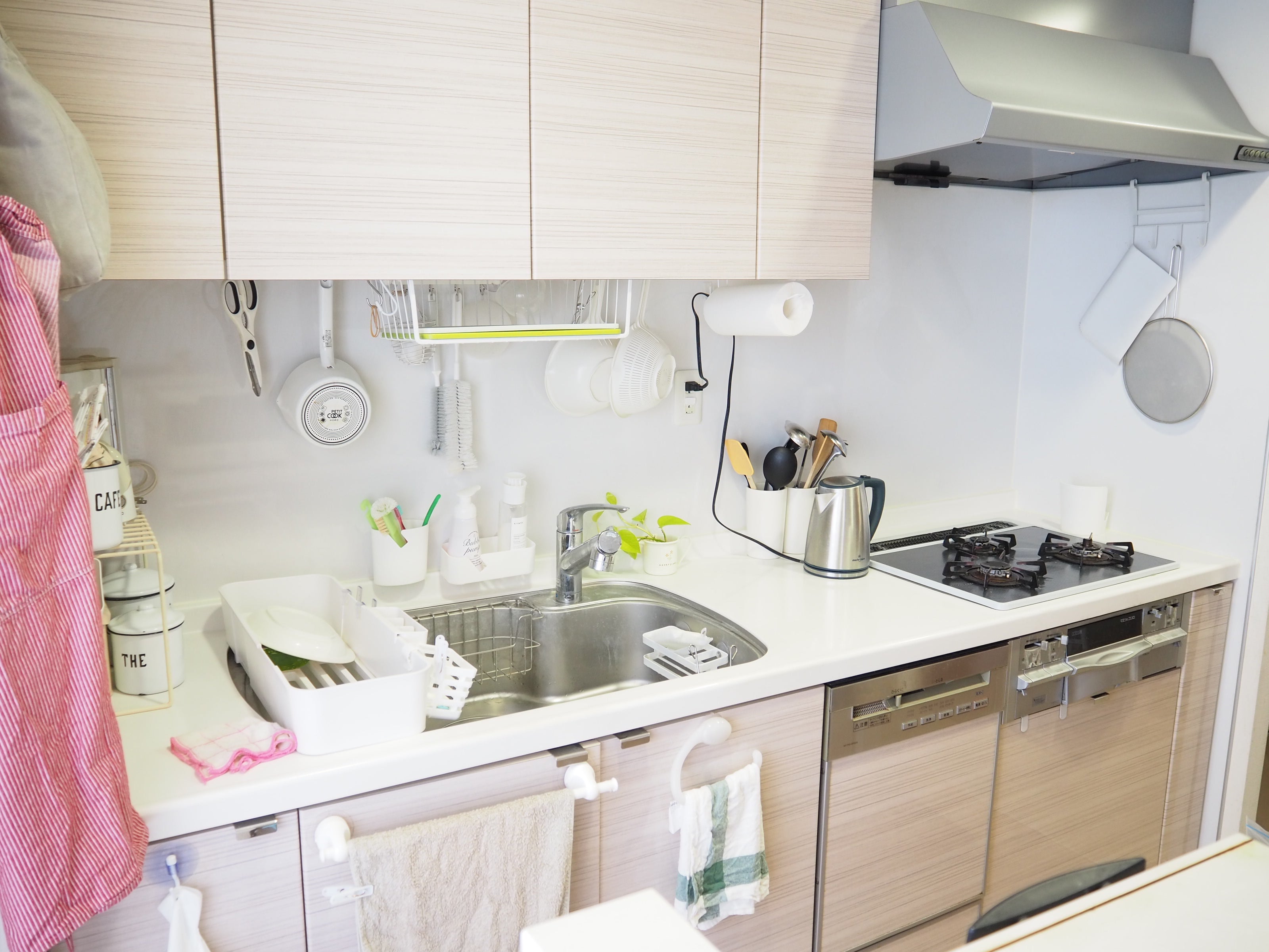 コンロ周りの収納アイデアまとめ♪使いやすさが格段にUPするテクニックをご紹介folk