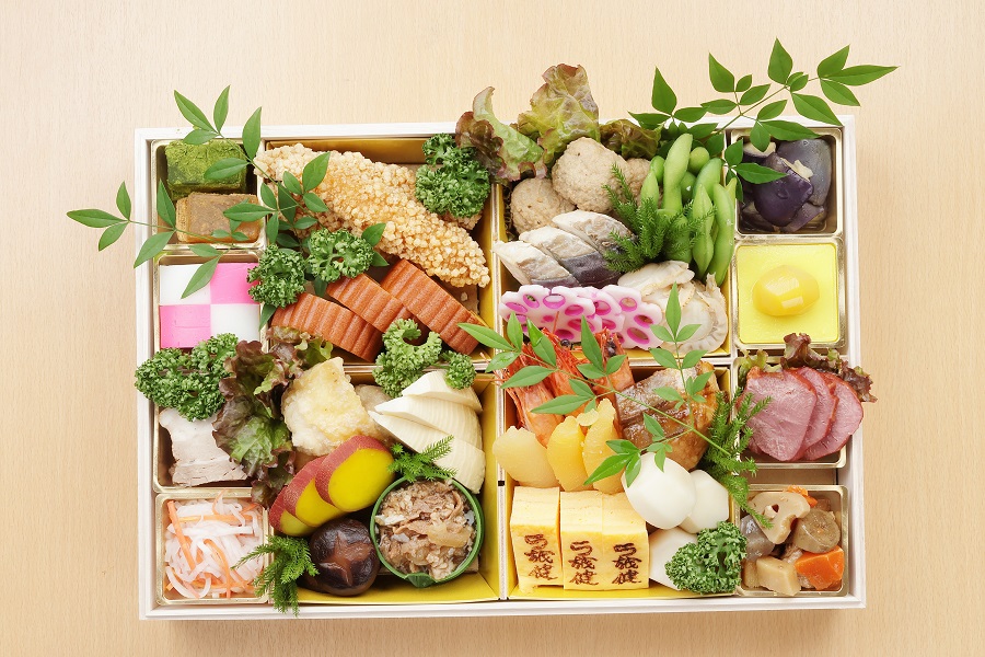 テイクアウト・宅配に「ガストオードブルプレート」が新登場。お肉と海鮮メニューが全7品！年末年始は“おうちファミレス”でゆっくり過ごそう株式会社すかいらーくホールディングスのプレスリリース