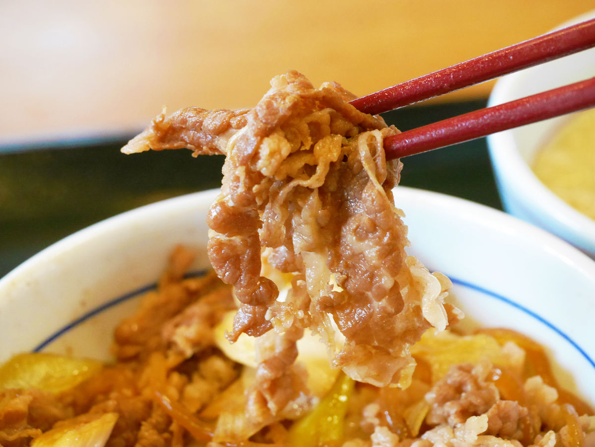 和風牛丼ミニ。』by 久井 道楽 : なか卯 銀座七丁目店 - 築地市場 牛丼食べログ