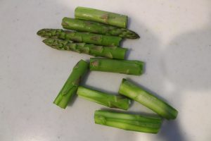 旨みジュワ〜アスパラの焼き浸し