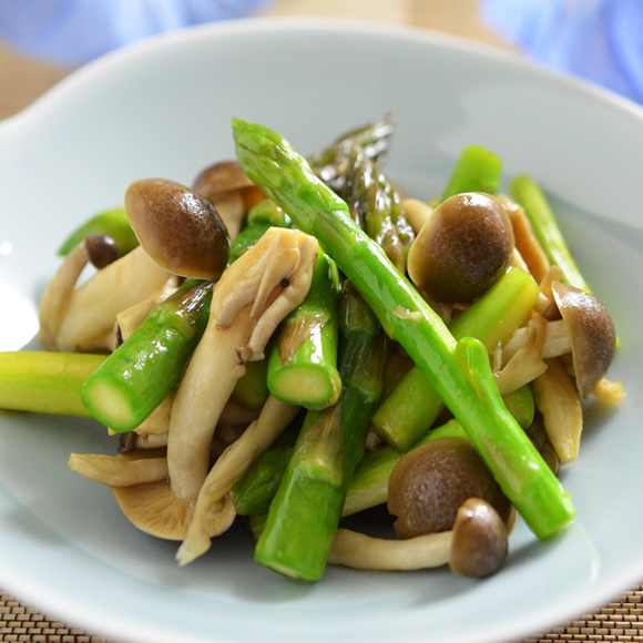 じゃがいもとアスパラガスと舞茸のコンソメスープ レシピ・作り方 by 結后 - 楽天レシピ