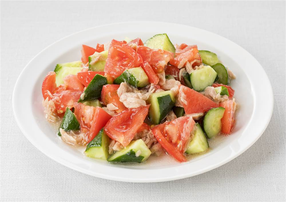 ツナとトマトのさっぱりサラダ 火を使わず簡単！簡単・時短！夏サラダ♪ - YouTube