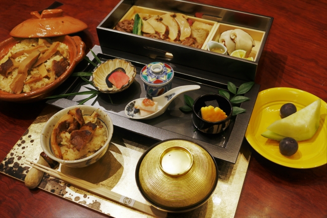 松茸たっぷり 神戸三宮の地鶏安東 地鶏安東 地鶏割烹料理店