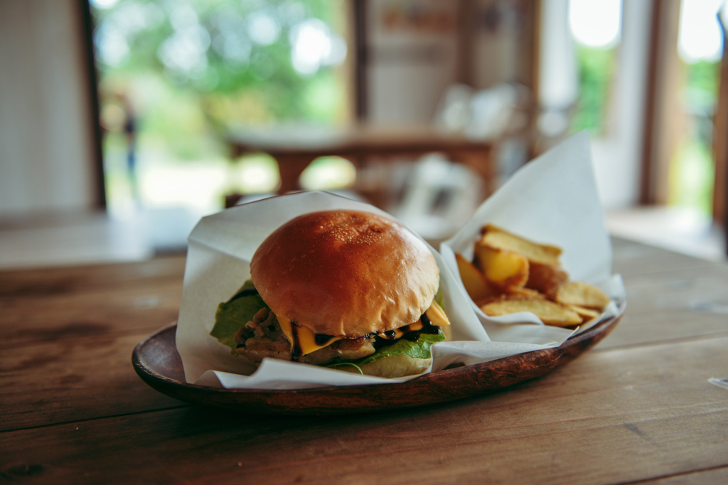 東京駅構内で食べられる絶品ハンバーグ屋TOP3、おすすめのハンバーグと営業時間・行き方もご紹介JREメディア