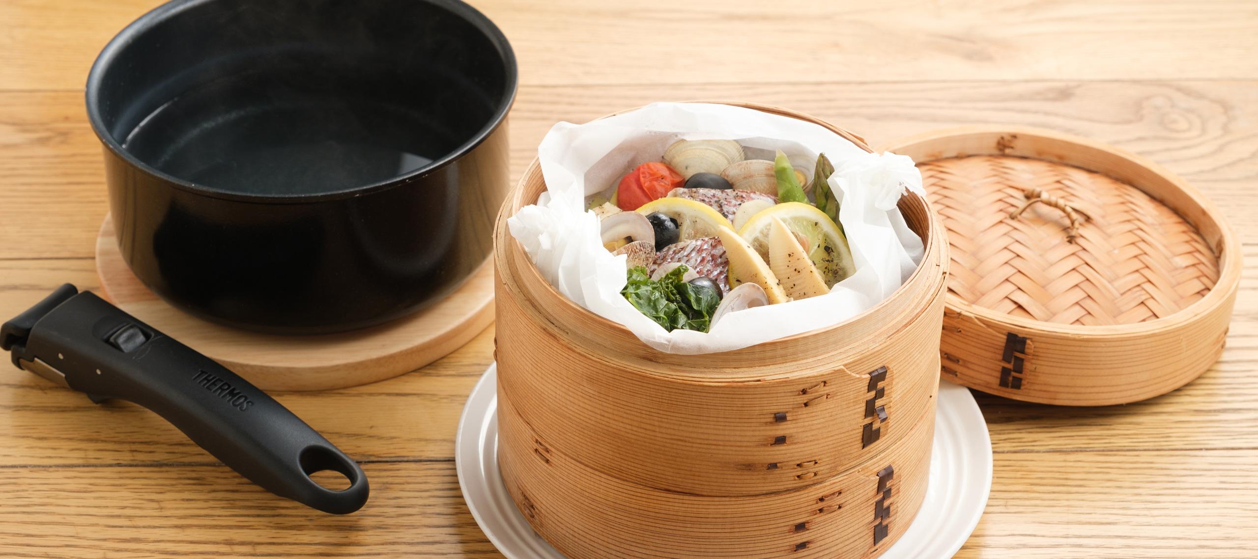 KINOKUNIYAの商品で作る！白身魚と豚肉と彩り野菜のセイロ蒸し