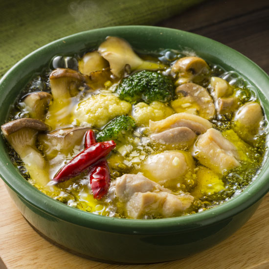 砂肝ときのこのアヒージョ風