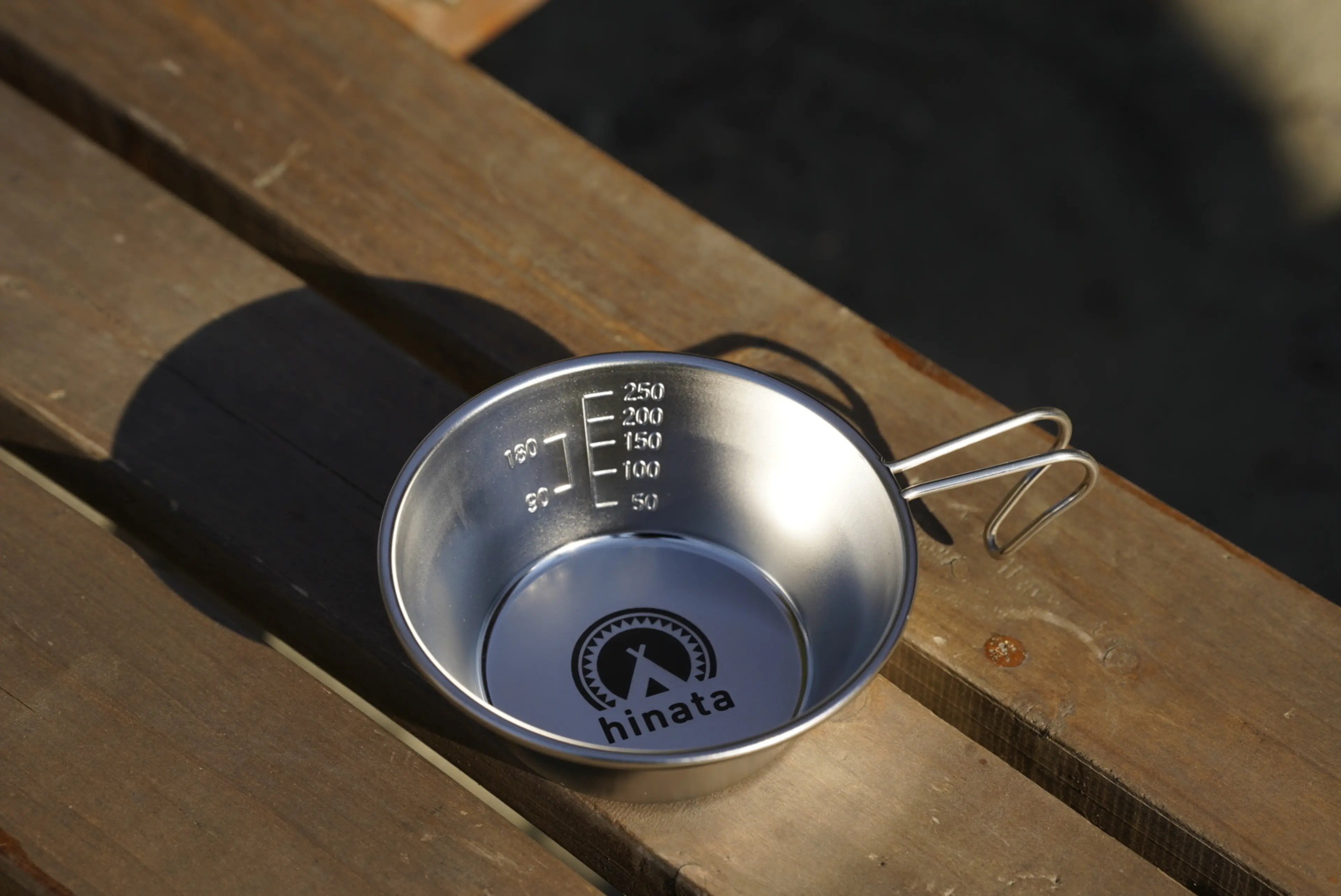 エスビットとシェラカップと固形燃料で炊飯 : 孤独のソロボッチ